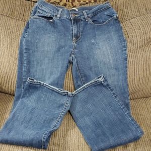 Levi's Women's Boot Cut Jeans in Medium Blue Wash